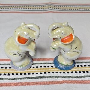 Trunk Up Circus Ceramic Elephant Salt and Pepper Shakers, Japan